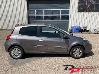 Renault Clio Clio III (BR/CR), Hatchback, 2005 / 2014 1.2 16V TCe 100 picture 4