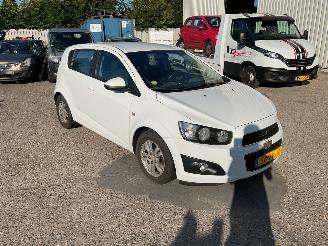 krockskadad bil auto Chevrolet Aveo Diesel / Airco / Euro 5 2012/4