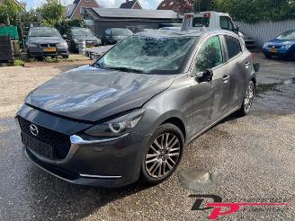 Coche siniestrado Mazda 2 2 (DJ/DL), Hatchback, 2014 1.5 SkyActiv-G 90 M Hybrid 2021/8