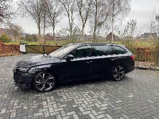 Skoda Octavia Octavia Combi 2.0 TDI 110 kW Sportline 360Camera HUD Trekhaak VOL picture 23