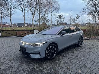 krockskadad bil auto Volkswagen ID.7 Volkswagen ID.7 Tourer Pro 210 kW Panoramadach Trekhaak 360view HUD VOL 2024/9