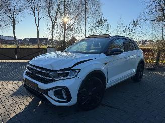 Unfallwagen Volkswagen T-Roc Volkswagen T-Roc R-Line 1.5 TSI DSG PANO 2025 ACC Massage ! 2025/3