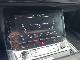 Audi E-tron Audi E-tron 55 Quattro S line Leder Trekhaak Camera VOL ! picture 28