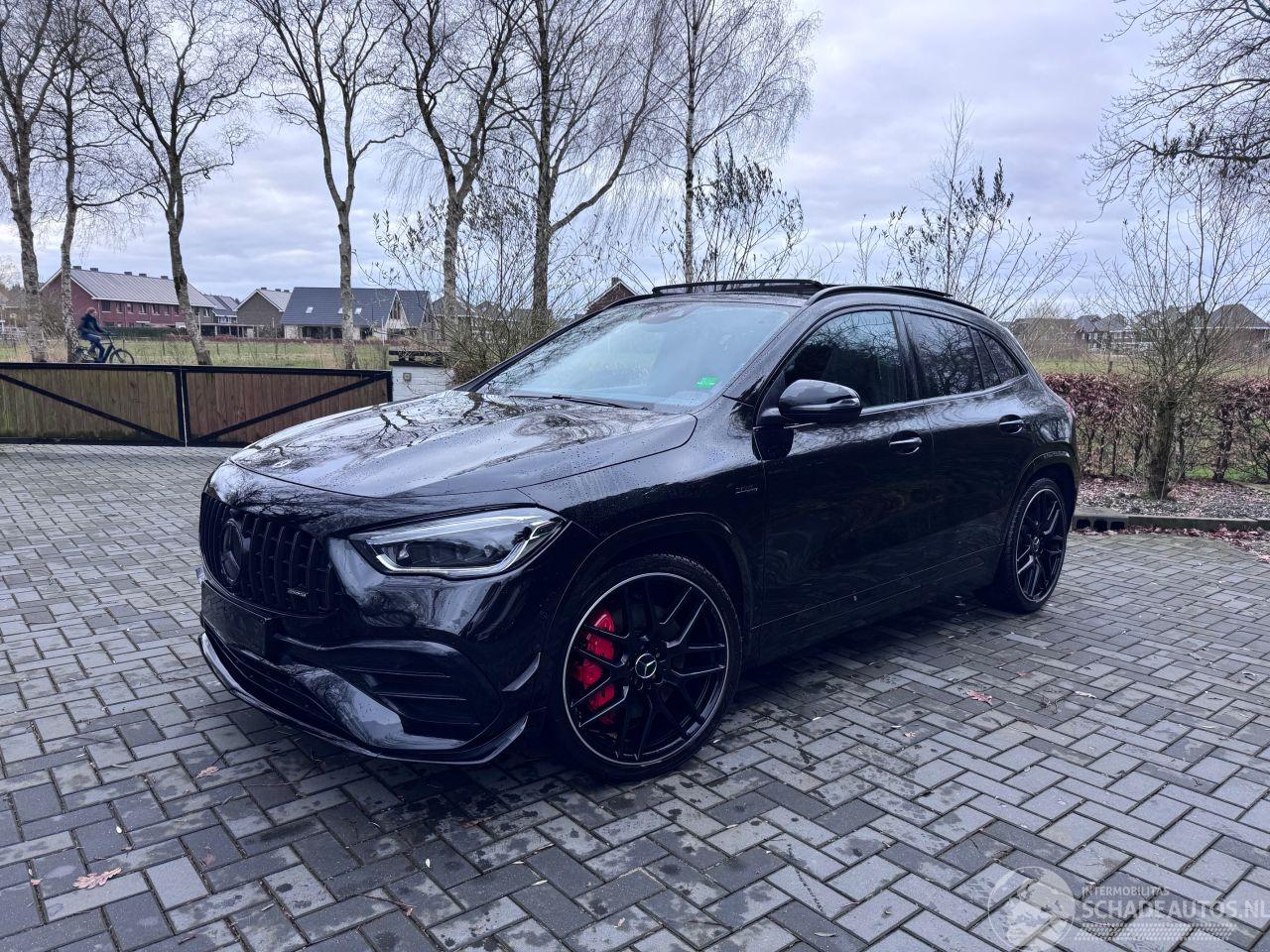 Mercedes GLA Mercedes-Benz GLA 45S AMG Panorama Schaalstoelen Ambiance VOL!