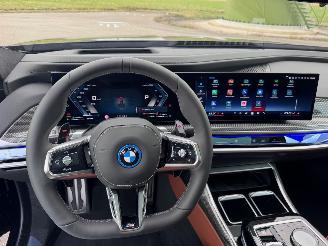 BMW M7 BMW M760e xDrive MSport PanoSky. B&W Exe.Loung Trekhaak Back infotaiment system VOL VOL picture 28