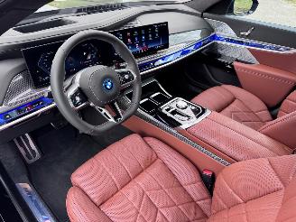 BMW M7 BMW M760e xDrive MSport PanoSky. B&W Exe.Loung Trekhaak Back infotaiment system VOL VOL picture 30