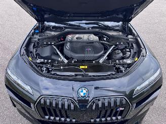 BMW M7 BMW M760e xDrive MSport PanoSky. B&W Exe.Loung Trekhaak Back infotaiment system VOL VOL picture 19