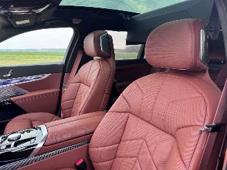 BMW M7 BMW M760e xDrive MSport PanoSky. B&W Exe.Loung Trekhaak Back infotaiment system VOL VOL picture 9