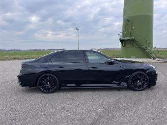 BMW M7 BMW M760e xDrive MSport PanoSky. B&W Exe.Loung Trekhaak Back infotaiment system VOL VOL picture 8