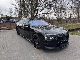 BMW M7 BMW M760e xDrive MSport PanoSky. B&W Exe.Loung Trekhaak Back infotaiment system VOL VOL picture 40