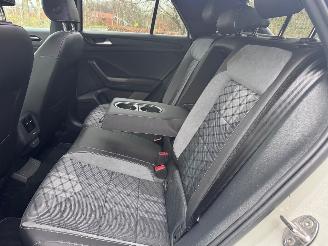 Volkswagen T-Roc Volkswagen T-Roc 1.5 TSI DSG R-Line Camera ACC Side Assist VOL picture 28