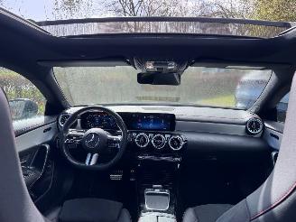 Mercedes Cla-klasse CLA Shooting Brake CLA 180 AMG Line Edition PANO VOL picture 4