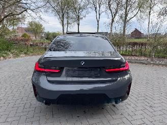 BMW 3-serie 330e Limousine M Sport PANO Camera Harman&Kardon VOL!! picture 28