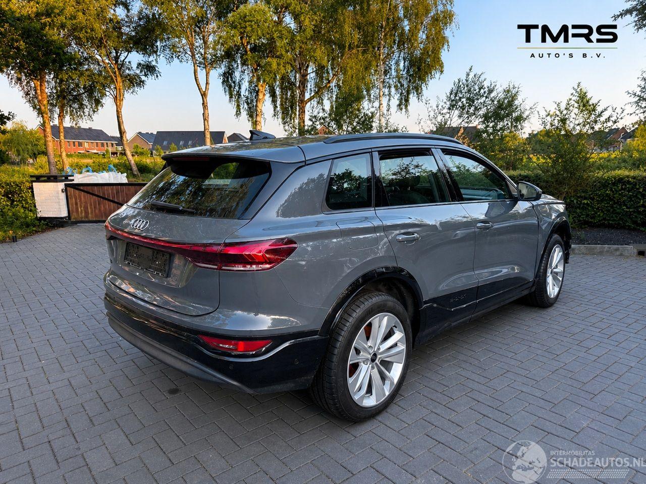Audi Q6 Audi Q6 e-tron performance 225 kW Passenger Display !