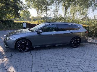 Volkswagen Passat Passat Variant 2.0 TDI 110 kW 3x R-line PANO HUD picture 24