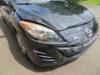 Mazda 3  picture 2