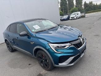 Vaurioauto  passenger cars Renault Arkana RS LINE 2022/4