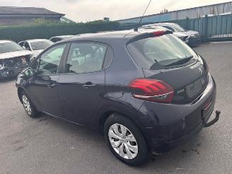 Coche accidentado Peugeot 208  2016/4