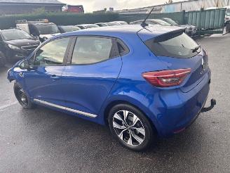 skadebil auto Renault Clio E-TECH HYBRID 2021/2