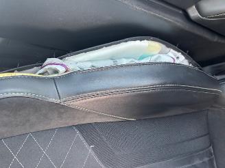 Peugeot 208  picture 14