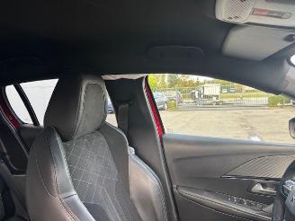 Peugeot 208  picture 13