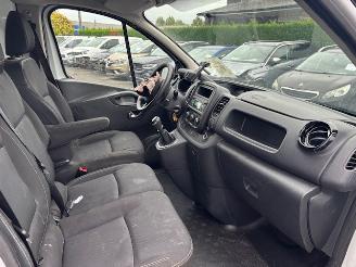 Nissan NV300  picture 7