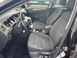 Volkswagen Golf  picture 10