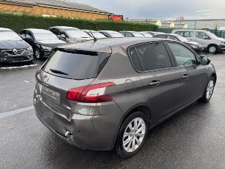Peugeot 308  picture 4