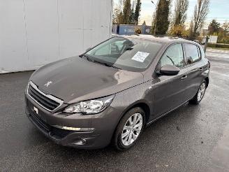 krockskadad bil auto Peugeot 308  2015/11