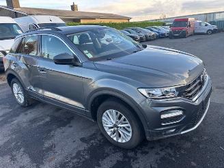 Volkswagen T-Roc  picture 3