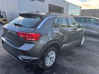 krockskadad bil auto Volkswagen T-Roc  2021/5