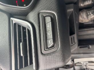 Renault Clio  picture 9