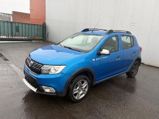 krockskadad bil auto Dacia Sandero STEPWAY 2019/7