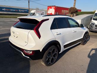 Schadeauto Kia Niro HYBRID 2023/5