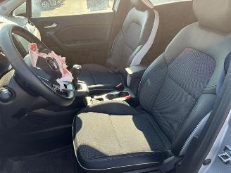 Renault Captur  picture 9