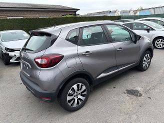 uszkodzony samochody osobowe Renault Captur  2019/6