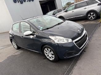 skadebil auto Peugeot 208  2018/12