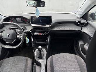 Peugeot 208 STYLE picture 9