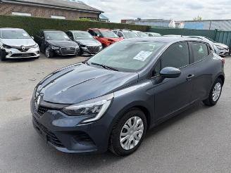 Schadeauto Renault Clio  2021/10