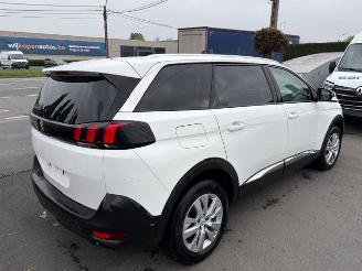 Damaged car Peugeot 5008 7 SEATS 2020/7