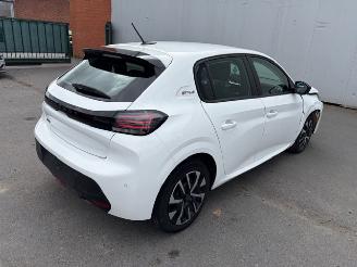 Schadeauto Peugeot 208  2024/12