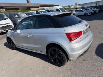 krockskadad bil auto Audi A1 S LINE 2013/7