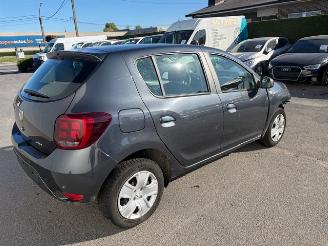 Dacia Sandero  picture 2