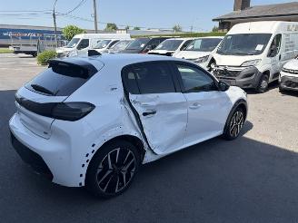 Peugeot 208 GT LINE picture 4