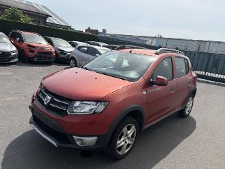 krockskadad bil auto Dacia Sandero STEPWAY 2015/12