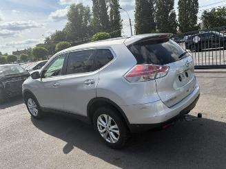 skadebil auto Nissan X-Trail 4X4 2015/6