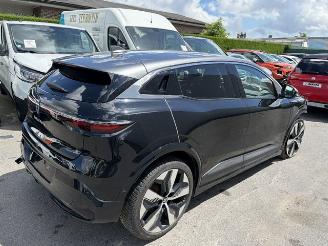 skadebil auto Renault Mégane 60KWH 2022/5