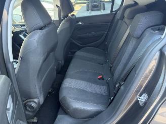 Peugeot 308  picture 7