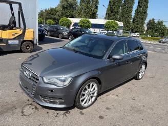 krockskadad bil auto Audi A3 AUTOMAAT 2015/11