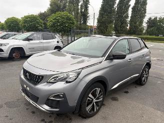 Voiture accidenté Peugeot 3008  2018/6